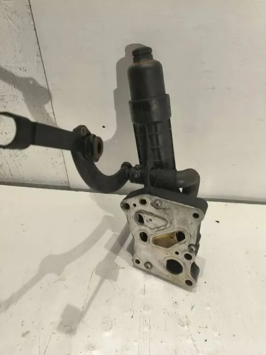 Mercedes Oljefilterbas OEM A2711801210 - Begagnad image 2