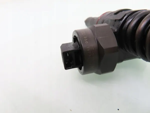 Pompe lave-glace OEM 038130073J pour Skoda Fabia I image 3