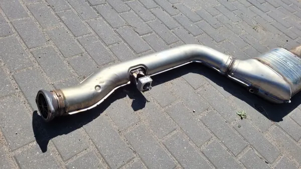 Catalyseur BMW X6 G06 OEM 8470059 - Échappement image 5