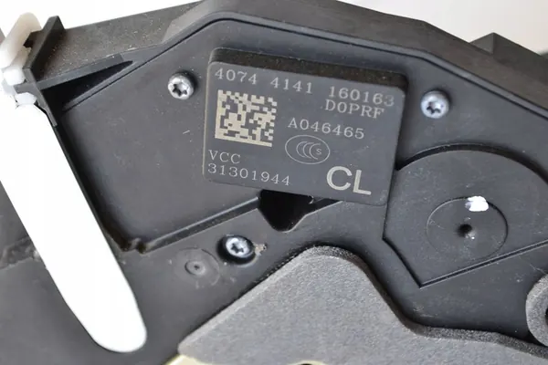 Hintertürschloss rechte Seite Volvo V70 III OE 31301944 image 4