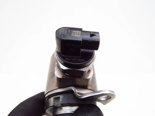 Hochdruckkraftstoffpumpe Audi A4 B8 A5 8T 2.0 TFSI 06J127025C image 7