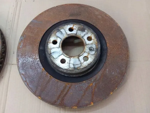 Disque de frein avant droit Porsche OE 95B615302AB image 3