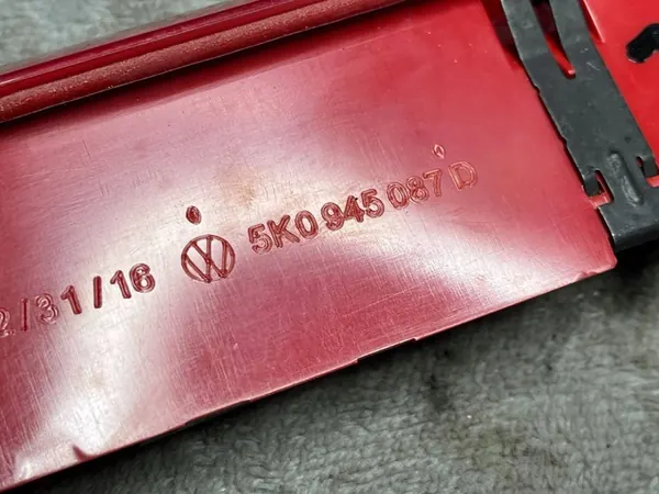 Tredje Bromsljus VW Golf VII image 3