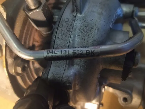 Tuyaux de turbocompresseur 5 pièces OEM 04L131552BK image 3