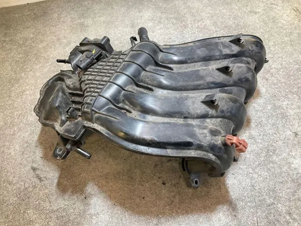 Colector de admisión OEM 140036159R para Dacia Duster 1.6L image 3
