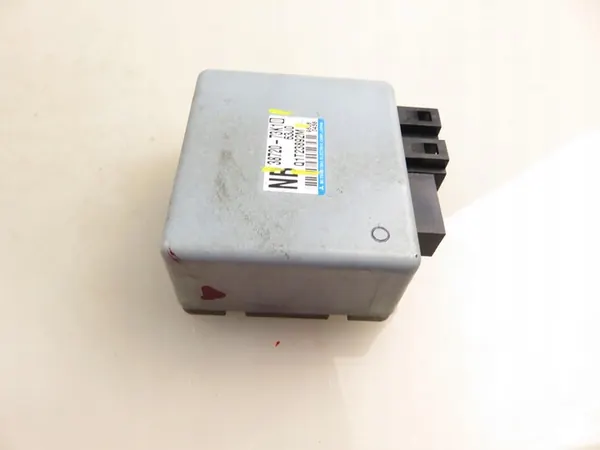 Contrôleur de direction assistée Suzuki Swift III image 8