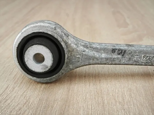 Braccio di controllo anteriore sinistro Audi A5 F5 2.0 TFSI OEM 8W0407505E image 3