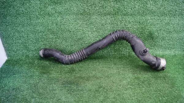 Tuyau d'admission d'air BMW E90 7797483-04 image 1