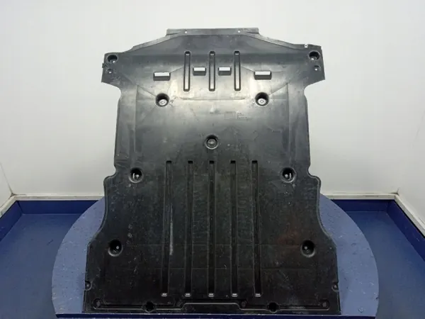 Sous-bâche moteur Skoda OEM 1EA825236D - Occasion image 2
