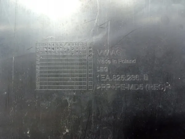Sous-bâche moteur Skoda OEM 1EA825236D - Occasion image 4