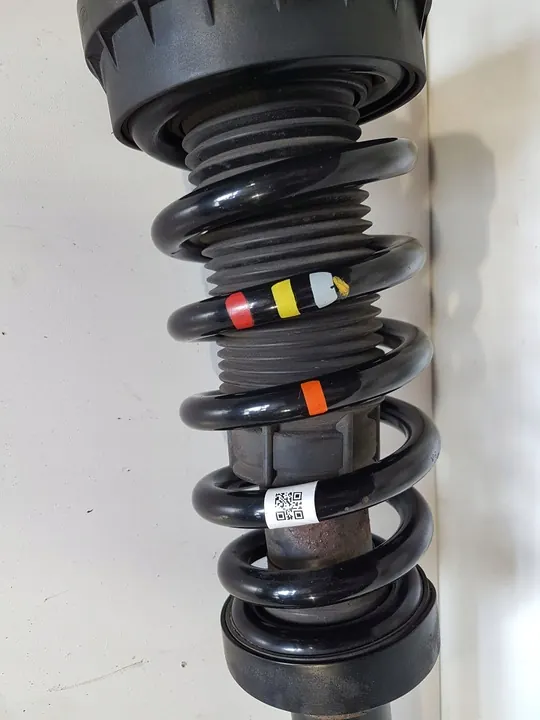 Fram stötdämpare Jaguar F-Pace 2016 HK8318B037ME image 4