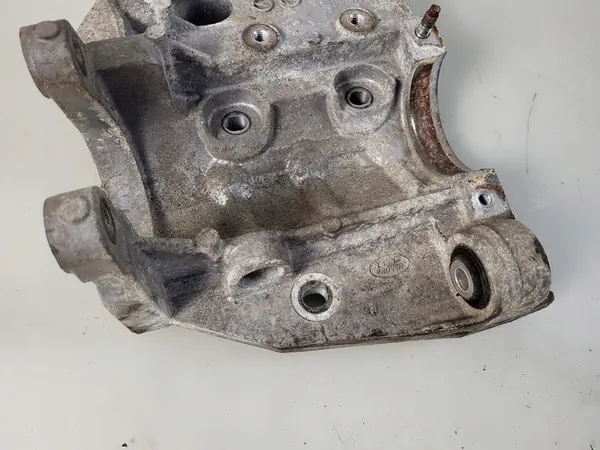 Support Mount Half Shaft 2.0d EVOQUE L538 LIFT GJ32-4H473-AC image 2