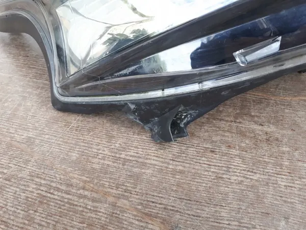 OPEL Vivaro II Faro Derecho 260104319R image 4