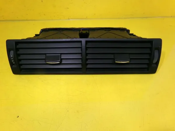 Grelha ventilação central Audi A4 B6 Sedan OEM DRC99407 image 2