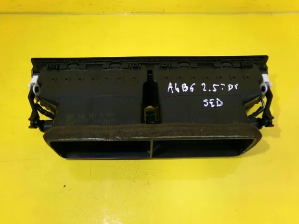 Grelha ventilação central Audi A4 B6 Sedan OEM DRC99407 image 9