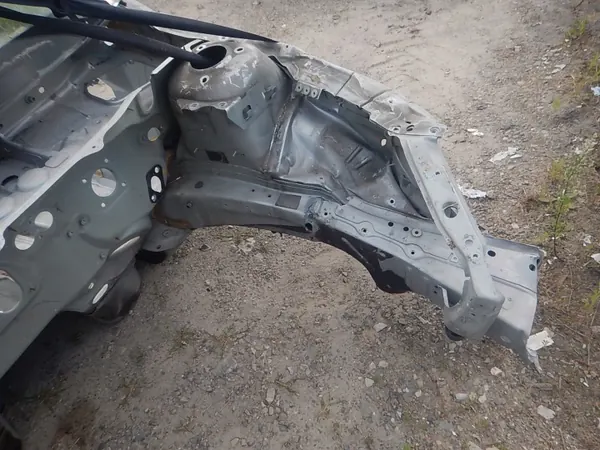 VOLVOV70IIŚCIANA framkvartspanel begagnad image 6