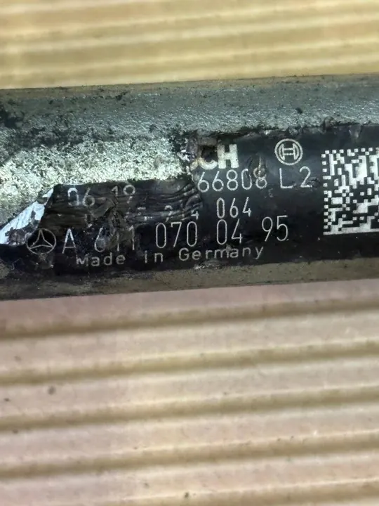 Brandstofrail Mercedes-Benz E W211 A6110700495 image 2