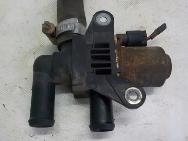 Iveco Stralis Wasserventil OEM 1147412076 image 3