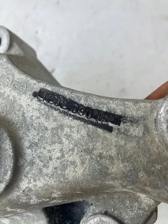 Supporto motore Renault Clio V 1.0 TCE image 2