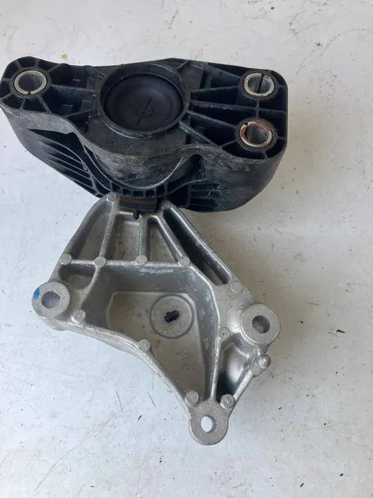 Supporto motore Renault Clio V 1.0 TCE image 4