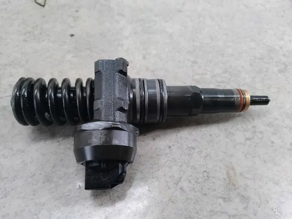Injecteurs OEM 038130073AG pour Audi A3 8P1 1.9TDI image 2