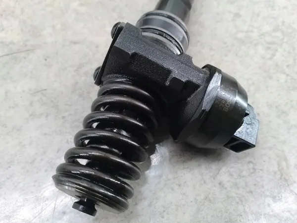 Injecteurs OEM 038130073AG pour Audi A3 8P1 1.9TDI image 3