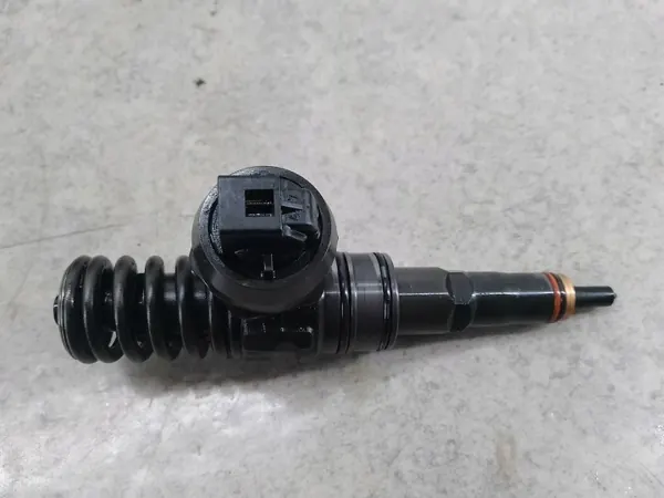 Injecteurs OEM 038130073AG pour Audi A3 8P1 1.9TDI image 5
