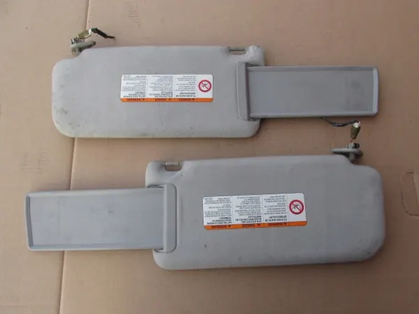 Mitsubishi PAJERO III 2003 Sonnenblende OEM - Links oder Rechts image 5
