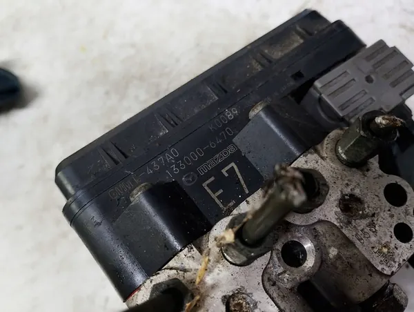 MAZDA 6 GJ LIFT POMPE ABS image 4