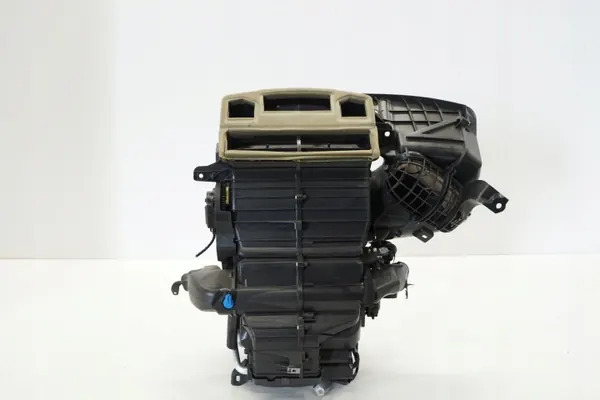 Ford OE Lämmityspuhallin OEM GN11-19B555-ECD Käytetty image 2