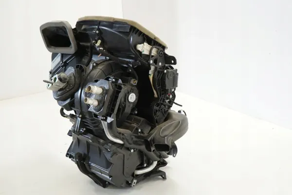 Ford OE Lämmityspuhallin OEM GN11-19B555-ECD Käytetty image 4