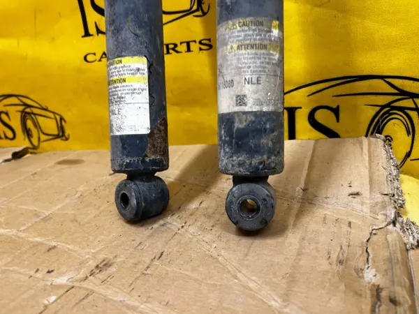 OEM CV61-18080-NLE Takaiskunvaimentimet Ford Escape image 4