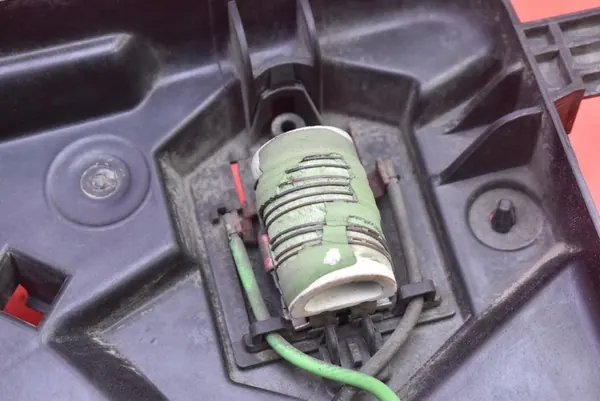 FLÄKT OPEL ASTRA 4 IV J 1.7 CDTI 13352273 image 5