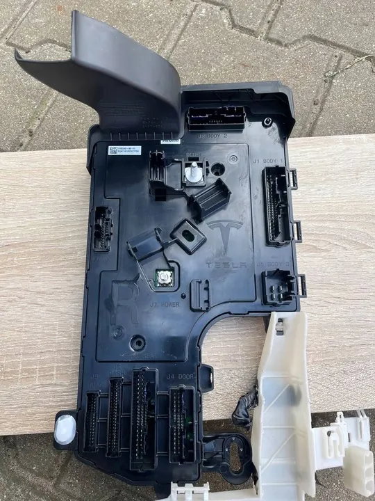 Módulo de conforto Tesla Model 3 1100340-90-H image 2