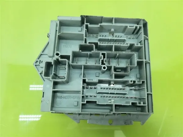 Zekeringkast OEM 51738102 voor Fiat Croma II 1.9 D image 5