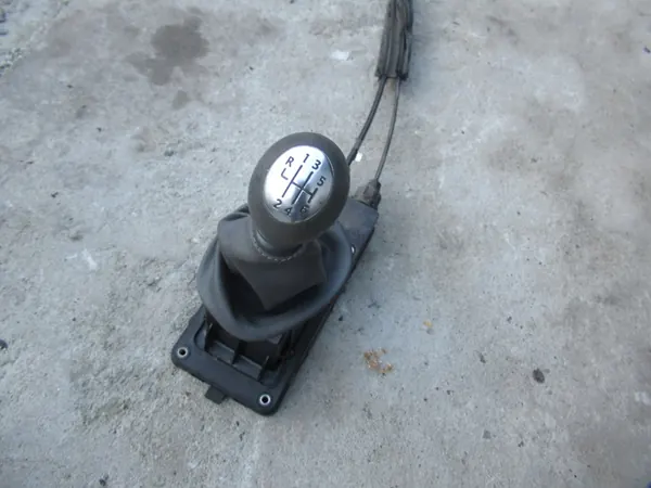 DACIA DUSTER I LIFT 1.6 16V SCE Vaihdekeppi 341088903R image 2