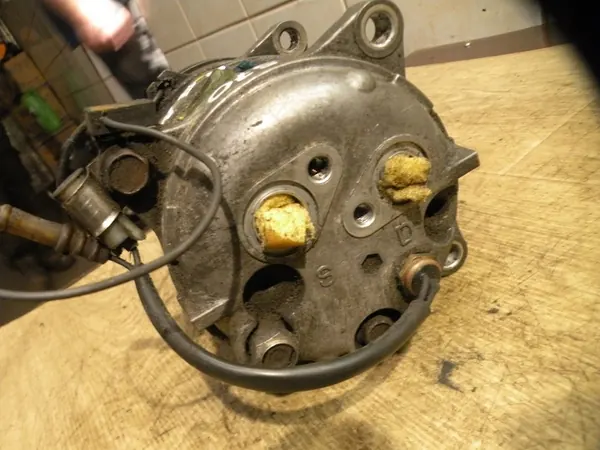 Compressore aria condizionata Volvo OE 9171345 image 4