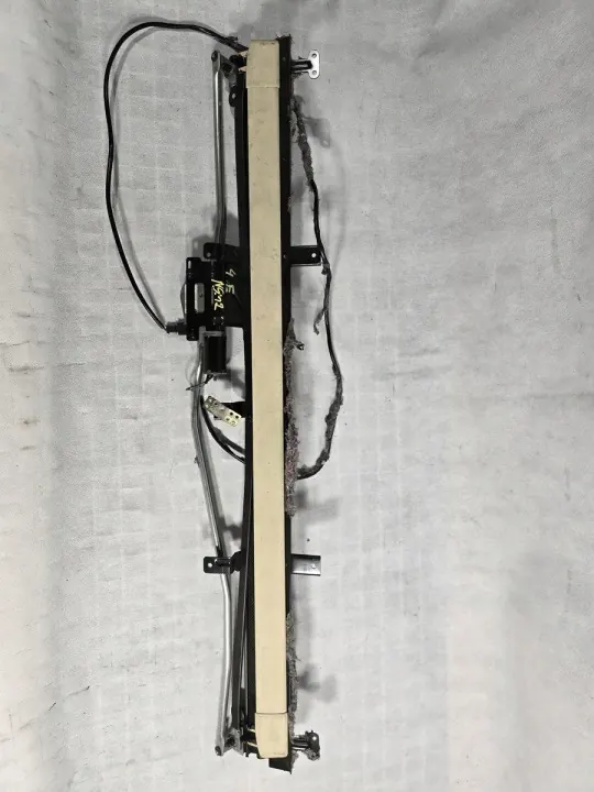 Gebrauchte Audi OE Fensterrollo OEM 4E0861325 image 2