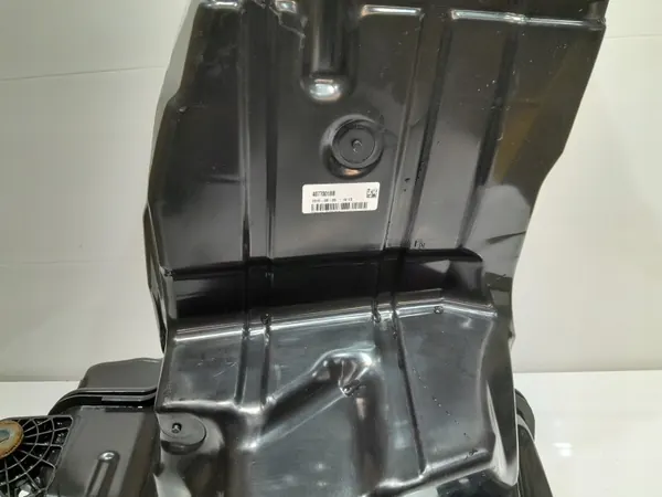 Audi AdBlue-tank & Pomp OEM 4M0131878BC Gebruikt image 4