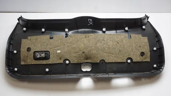 OEM 90900-1BA0A Heckklappen-Seitenabdeckung Infiniti QX50 image 3