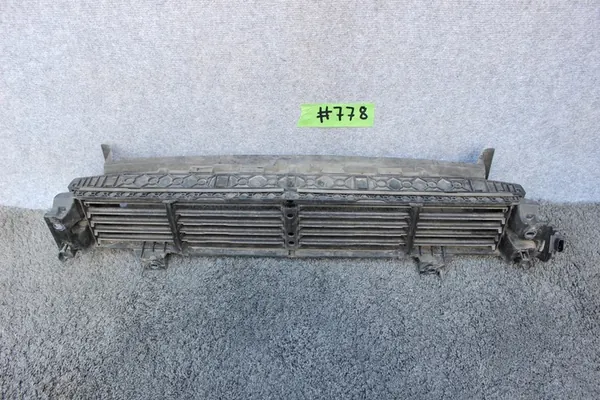 Mazda OE KB8A-50R12X Rejilla de Admisión de Aire image 2