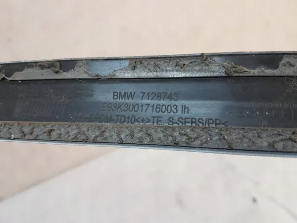 Moulure de toit gauche OEM 7128743 pour BMW E93 image 3