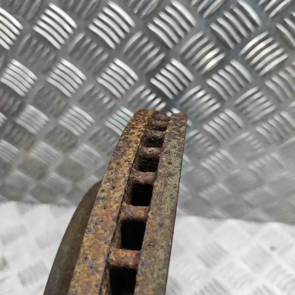 Disco de freio Ford OE 1 763 037 image 5