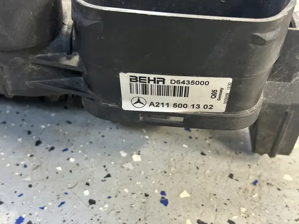 WATERKOELER MERCEDES W211 2.2 2.7 CDI A2115001302 image 3