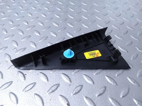 Moldura ventana trasera OEM 83940Q0000 Lado derecho image 4