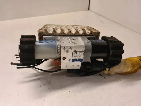 Pompe hydraulique BMW OEM 7128780 pour 3 Cabrio image 2
