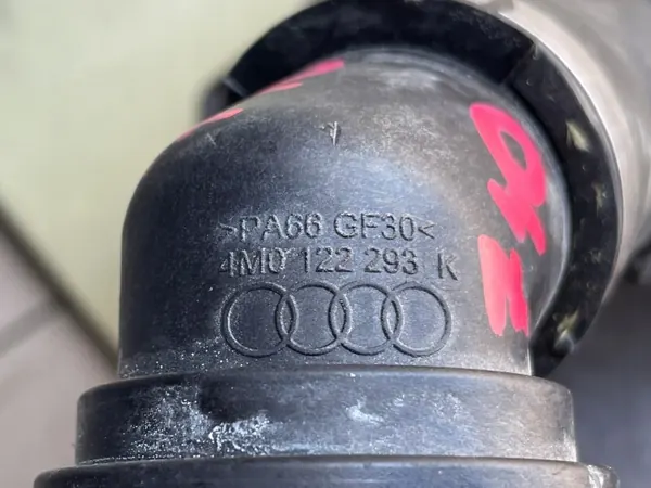 Audi Q7 4M 3.0 TDI vesiputki OEM 4M0122055DQ image 3