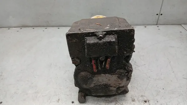 Bomba de direção assistida Opel Astra G 1.6B 98R 554552 image 7