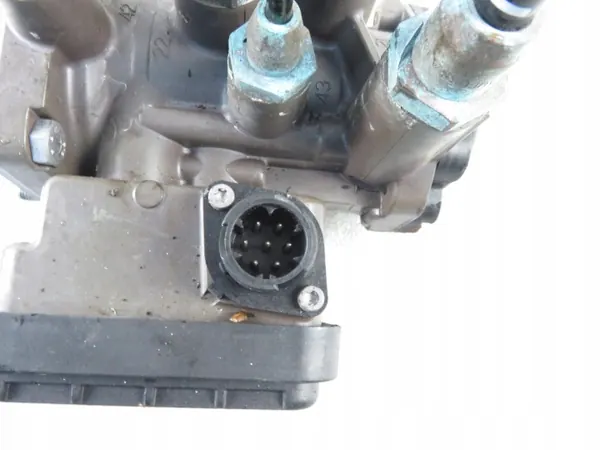 Scania R Ventil OEM 1879274 - Gebrauchter Zustand image 6