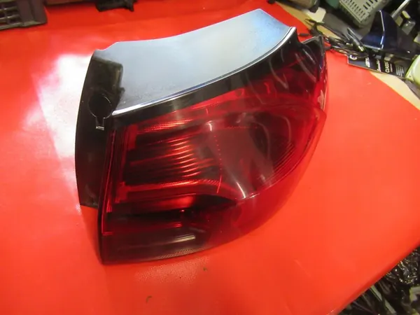 OPEL ZAFIRA C LIFT 2017 LUZ LED TRASERA IZQUIERDA image 2